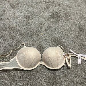 NWT Victoria secret bra